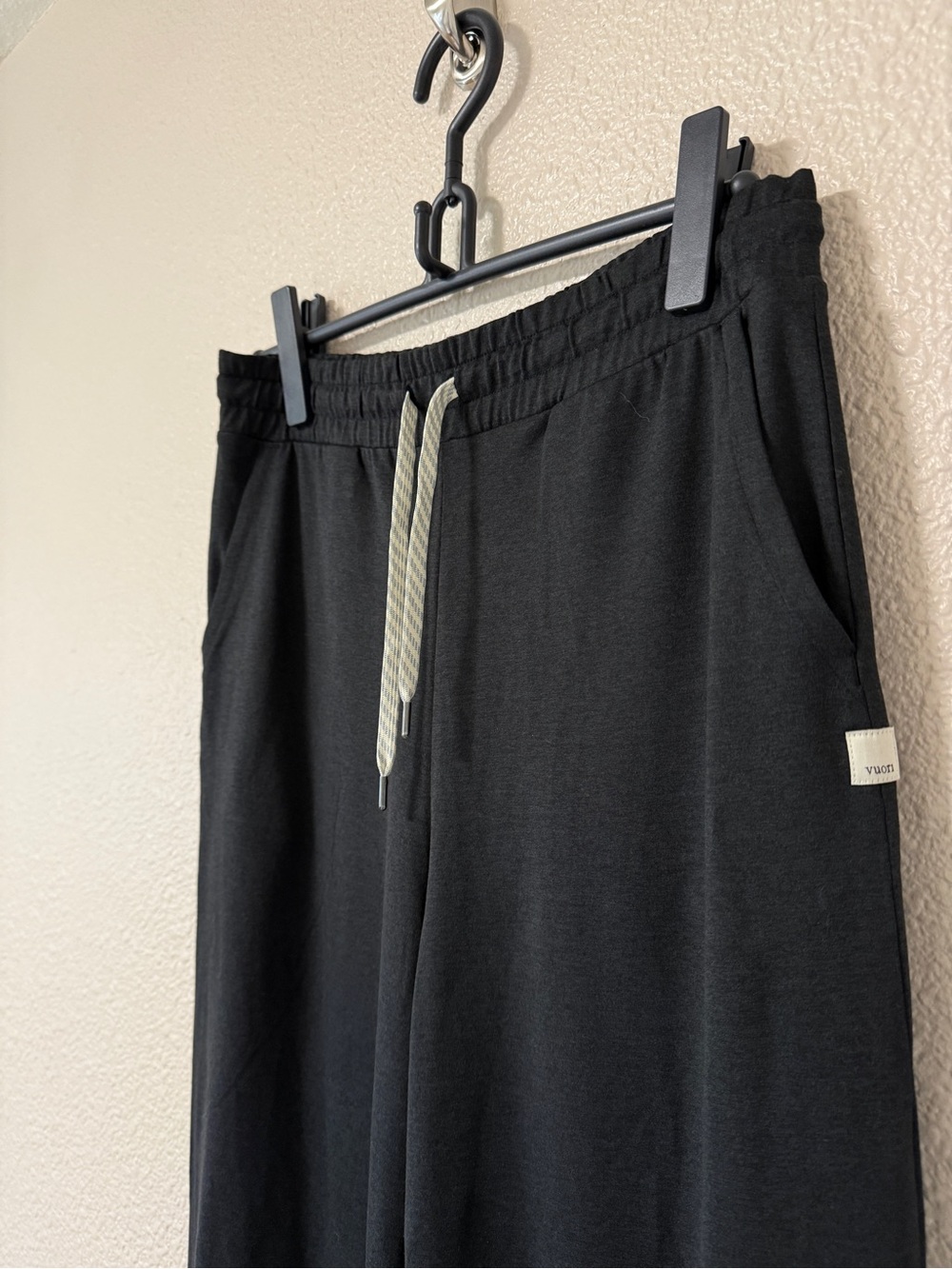 NWOT Vuori Halo Essential Wideleg Pant Athleisure Effortless Chic DreamKnit M - Picture 9 of 11